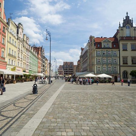 As Home Apartamenty Rynek 50 R503 Amazing View 브로츠와프 외부 사진