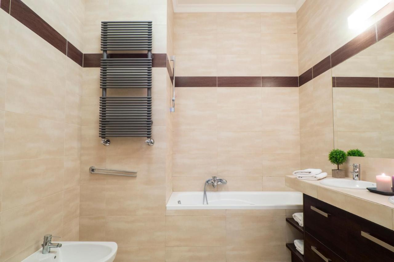 As Home Apartamenty Rynek 50 R503 Amazing View 브로츠와프 외부 사진
