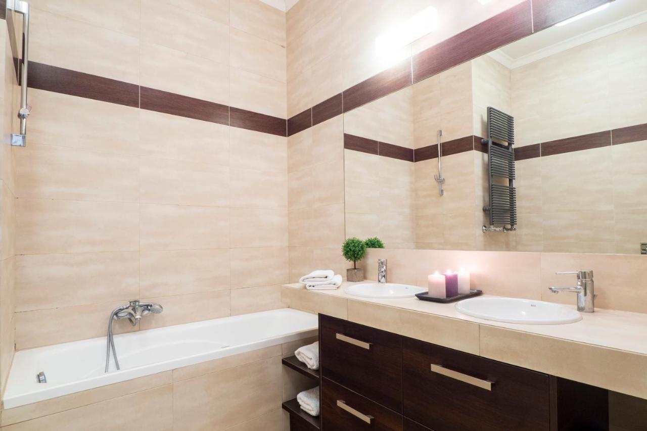 As Home Apartamenty Rynek 50 R503 Amazing View 브로츠와프 외부 사진